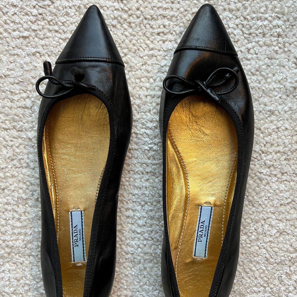 PRADA - Black Leather Bow Point Toe Ballerina Flats - Size 7